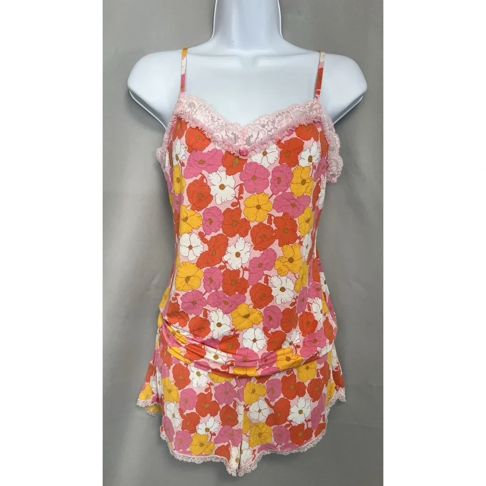 Victoria's Secret Floral Lace Pajamas 2 Piece Set Cami+Shorts Women's Medium